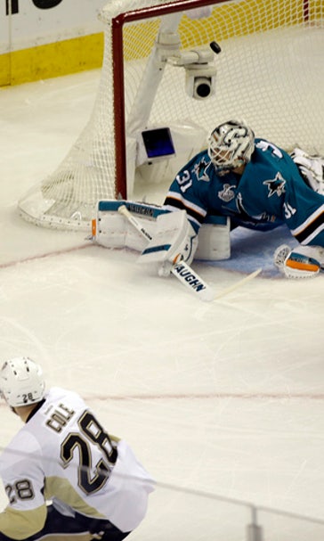 The Latest: Sharks kill off penalty to keep deficit at 1